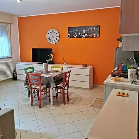Διαμέρισμα 700 Mt Dal Mare, Monolocale Con Box Privato