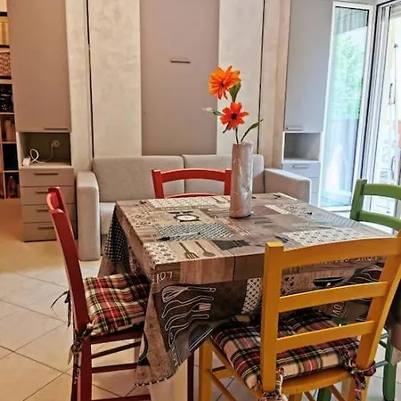 700 Mt Dal Mare, Monolocale Con Box Privato